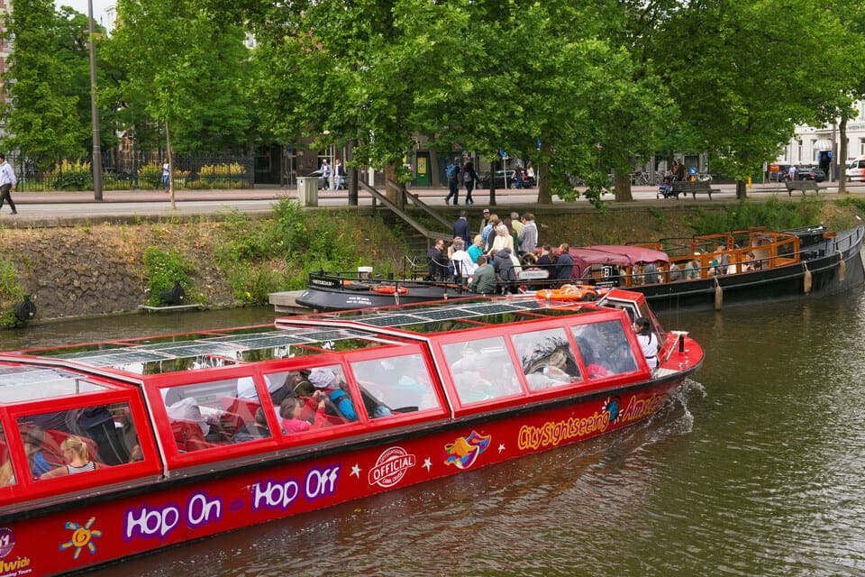 hop on amsterdam ()